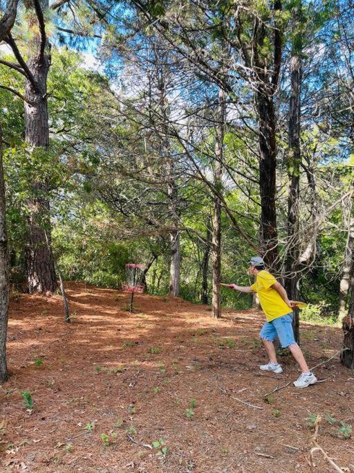 Вилла Bastrop Tiny Disc Golf Retreat Экстерьер фото